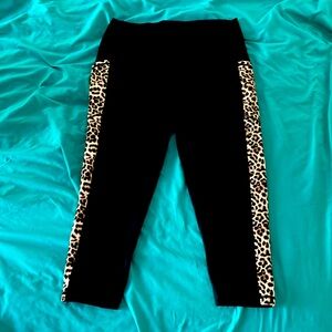 Zyia Capri leggings